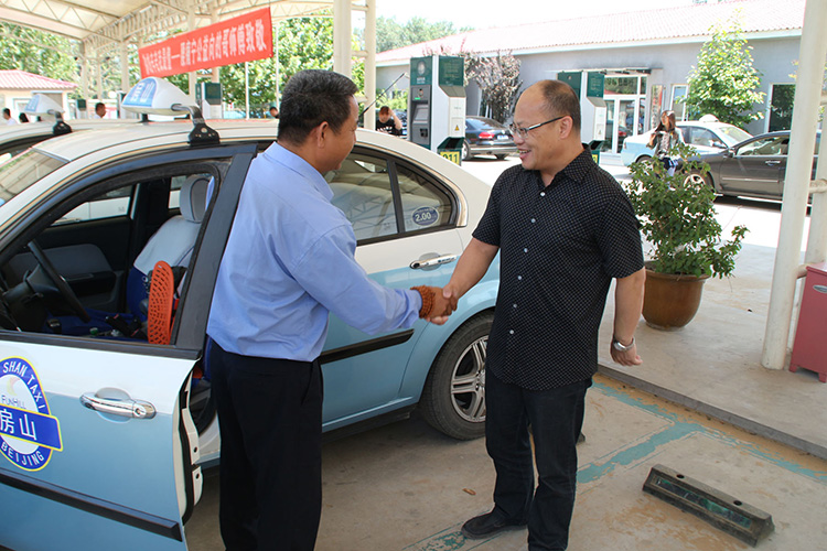 “腰痛寧公益”最辛苦職業(yè)評(píng)選啟動(dòng)，的哥首獲關(guān)愛(ài)